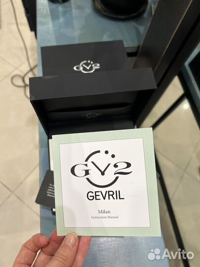 Продам часы gevril