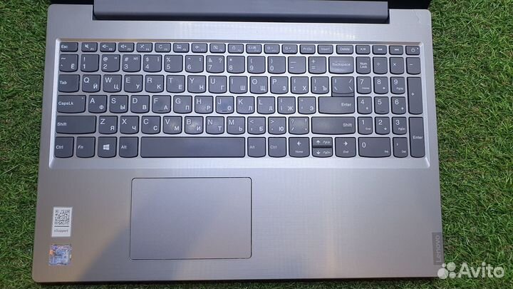 Ноутбук Lenovo i3-8/4Gb/FHD