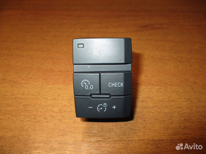 Кнопка многофункциональная Audi Q7 (4L) 2005-2015