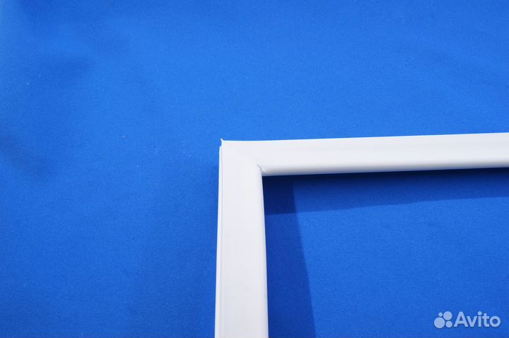 Уплотнитель холодильника Атлант 1325х560 мм