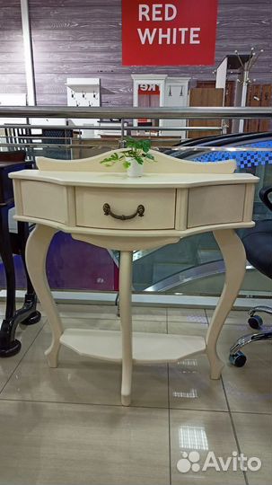 Консоль из массива дерева в наличии