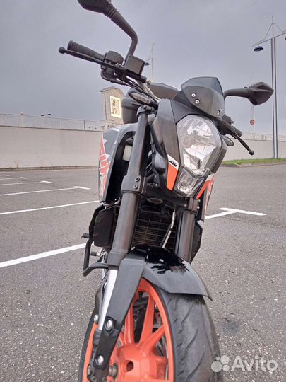 KTM duke 200