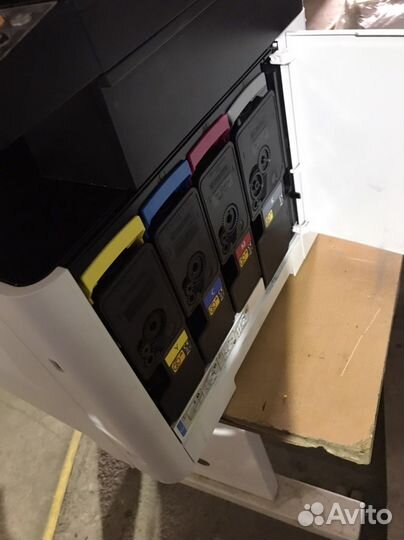 Принтер лазерный мфу цветной kyocera m5526cdn