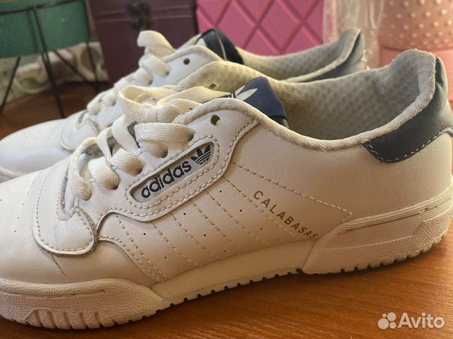 Кроссовки женские adidas 37,5