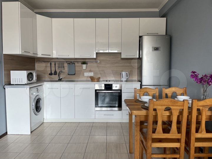 1-к. квартира, 43 м², 4/10 эт.