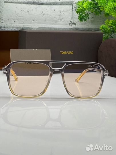 Солнцезащитные очки tom ford унисекс