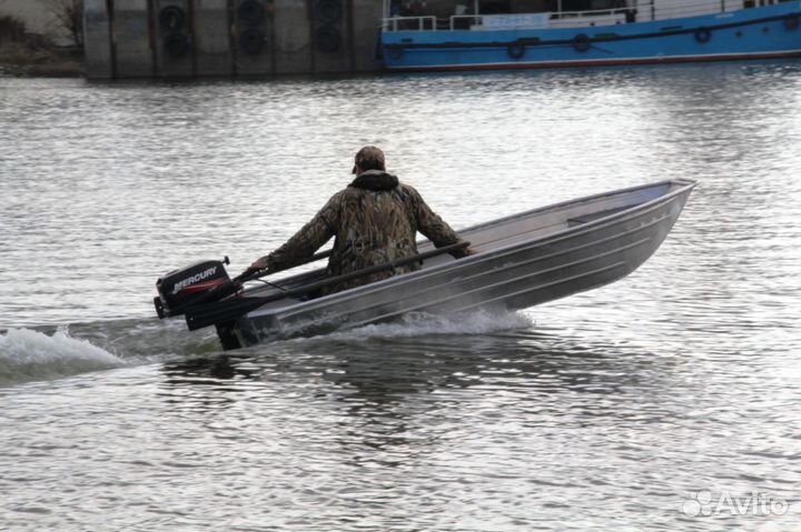 Лодка алюминиевая Safari 30 производство RiverBoat