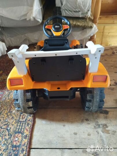 Трактор экскаватор