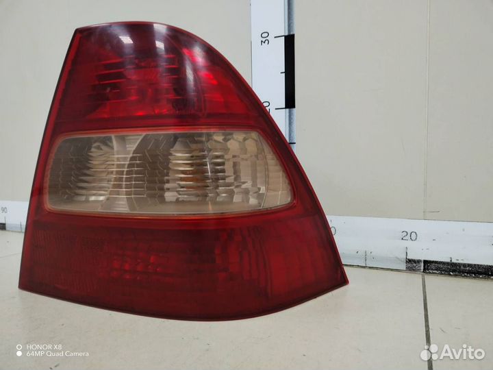 Фонарь задний правый Toyota Corolla E120 2001-2007