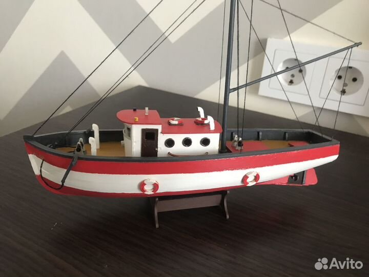 Рыболовецкий катер 