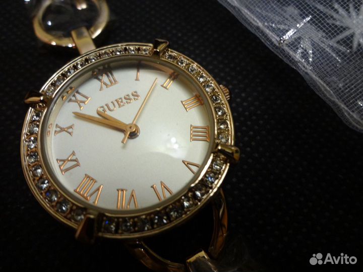 Часы Guess новые