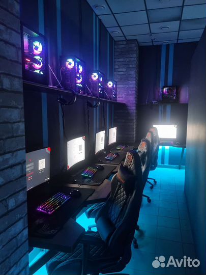 Администратор компьютерного клуба