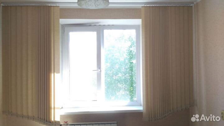 Жалюзи вертикальные с карнизом