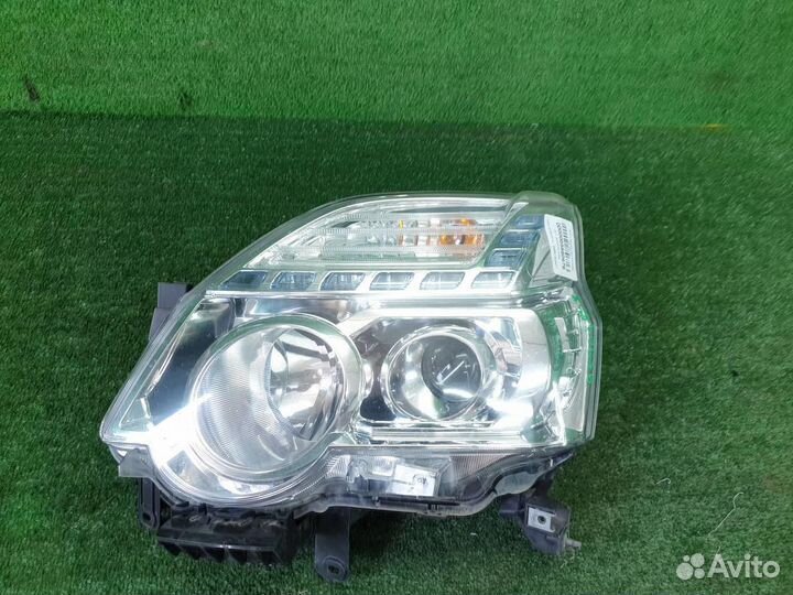 Фара левая Nissan X-Trail
