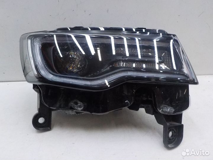 Фара правая Jeep Grand Cherokee 2013