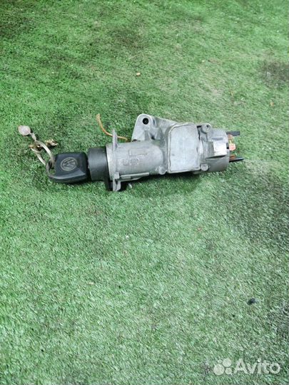 Замок зажигания Volkswagen Golf 4 AKL 1999