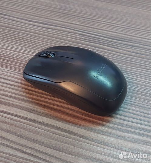 Комплект клавиатура и мышь Logitech MK220
