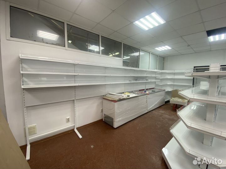 Торговый пристенный стеллаж для магазина