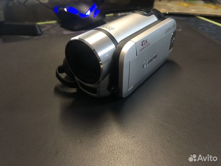 Видеокамера Canon