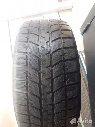 Bridgestone Blizzak WS-70 245/45 R17 95T