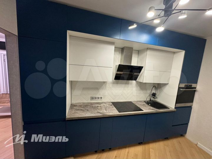 2-к. квартира, 57 м², 14/17 эт.