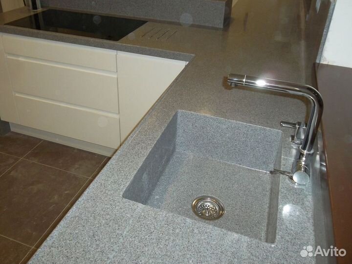 Столешница кухонная, в ванну, под заказ