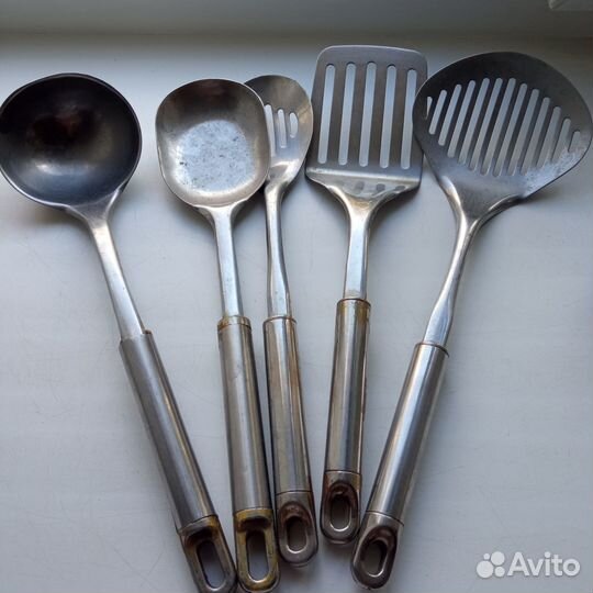 Ложки,вилки,кухонная утварь разная
