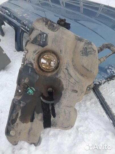 Бензобак (топливный бак) ларгус логан