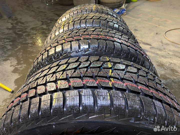 Bridgestone Blizzak LM-25 4x4 255/55 R18 109V