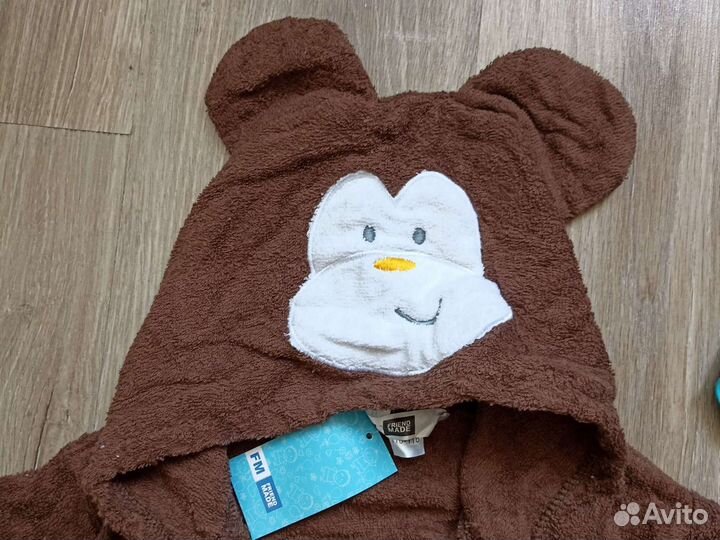 Новый махровый халатик и плавки на рост 110-116