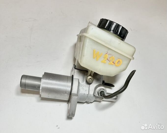 Главный тормозной цилиндр Mercedes W220