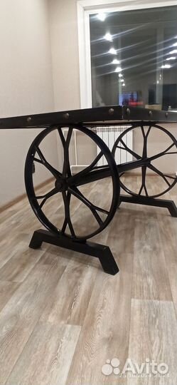 Кухонный стол