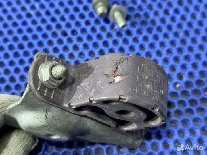 Кронштейн катализатора BMW F10, F25, E84 N20B20