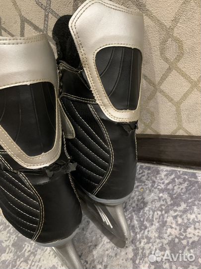 Хоккейные коньки Novus