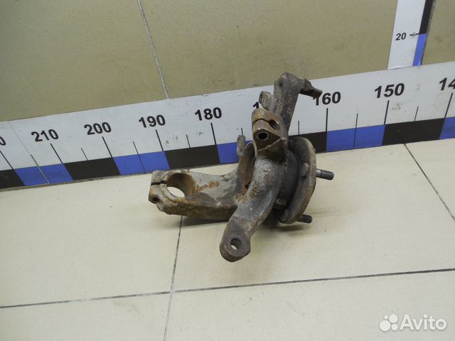 Кулак поворотный передний левый Focus I 1998-2004