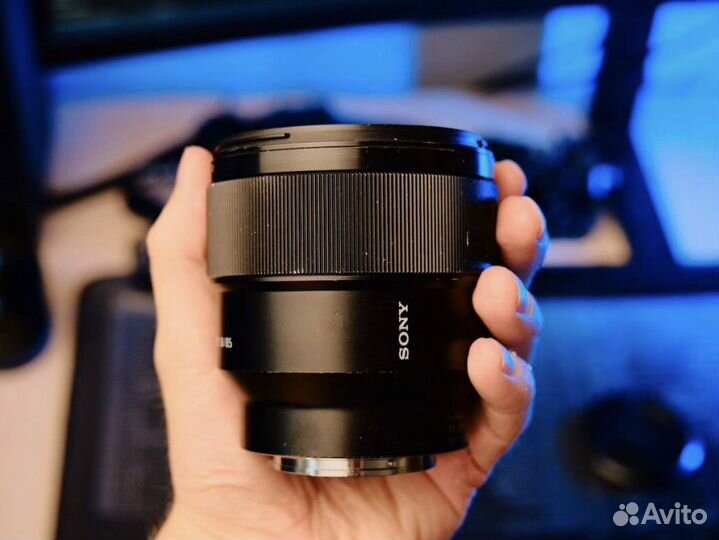 Объектив Sony FE 85mm 1.8