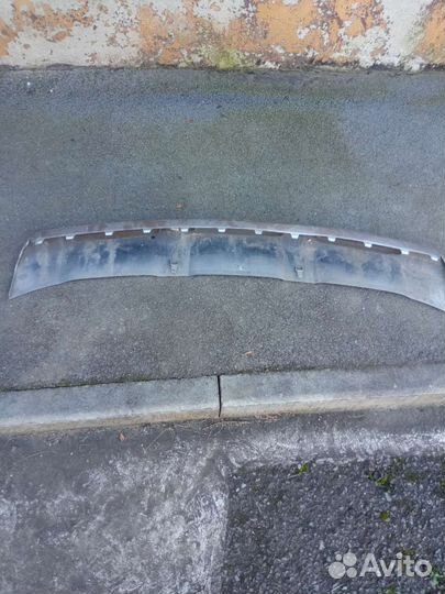 Накладка на передний бампер