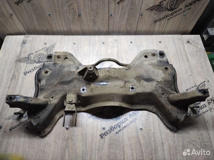 Подрамник балка подмоторная Peugeot 206