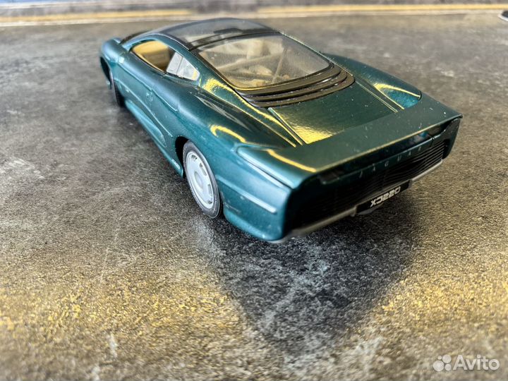 1:18 jaguar maisto