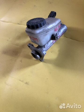 Главный тормозной цилиндр toyota crown 141