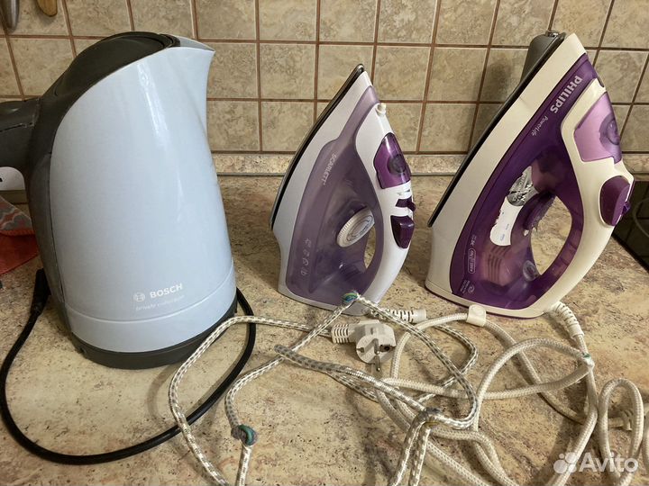 Утюги и чайник