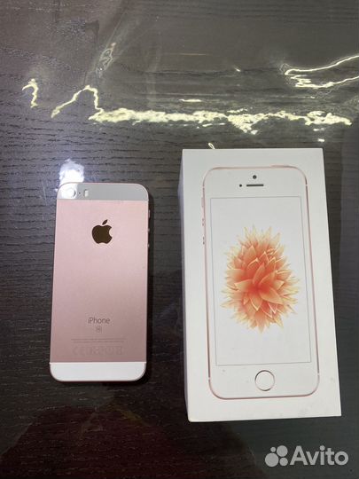 iPhone SE, 32 ГБ