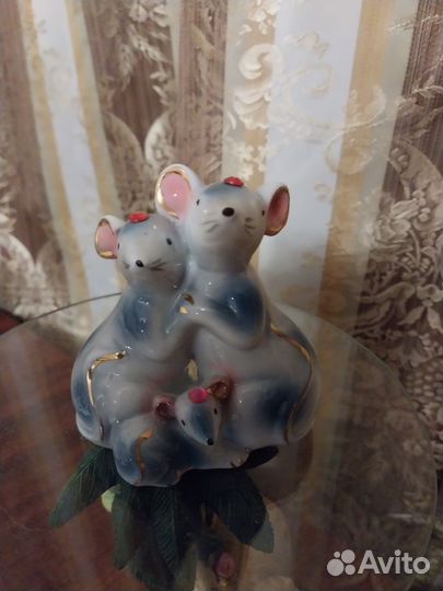 Статуэтки мышки семья, поросята