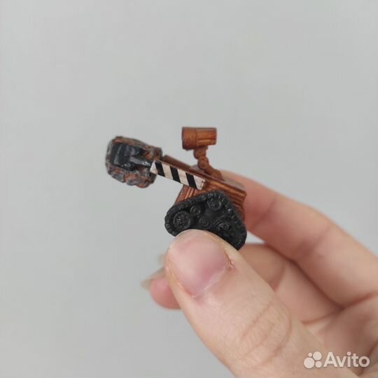 Робот wall-e, Ландрин