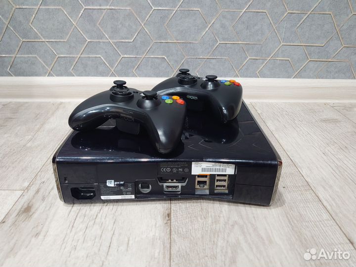 Xbox 360 Slim прошитый freeboot