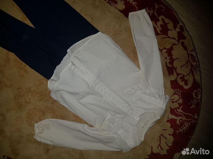 Школьные брюки и рубашка 128