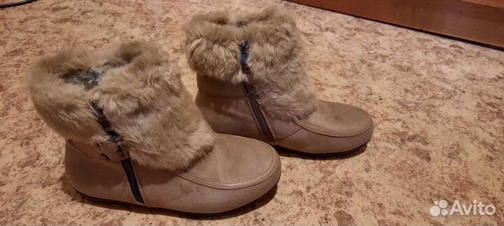 Ботинки женские 35-36 р-р