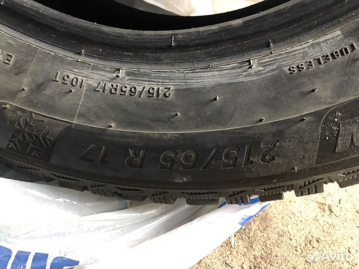 Michelin X-Ice North 4 215/65 R17 103T