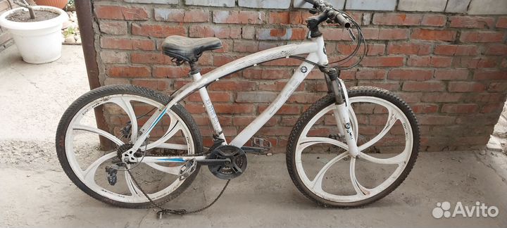 Велосипед BMW