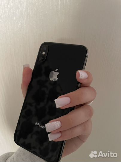 iPhone X, 64 ГБ